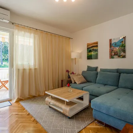 Apartment Lovely In With Kitchen